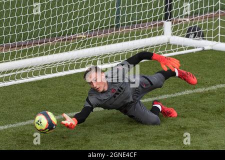Paris, France. 24 septembre 2021. Denis Franchi, gardien de but du Paris Saint Germain, lors d'une session de formation ouverte à la presse au centre de formation Ooredoo à Saint-Germain-en-Laye, France, le 24 septembre 2021. Photo de Daniel Derajinski/ABACAPRESS.COM. Credit: Abaca Press/Alay Live News Banque D'Images
