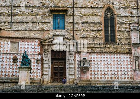 La façade de la cathédrale de San Lorenzo à Pérouse en Italie Banque D'Images