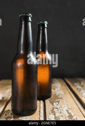 bouteilles de bière en verre avec vue avant. Haute qualité et résolution magnifique concept de photo Banque D'Images