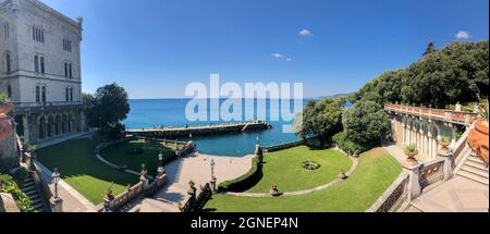 Entrée au musée historique et au parc du château de Miramare, Trieste, Friuli-Venezia Giulia. 09-05-2021. Italie Banque D'Images