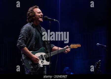 24 septembre 2021: Eddie Vedder se produit à OhanaFest Day1 Doheny State Beach le 24 septembre 2021 à Dana point, Californie (Credit image: © Marissa carter/ZUMA Press Wire) Banque D'Images