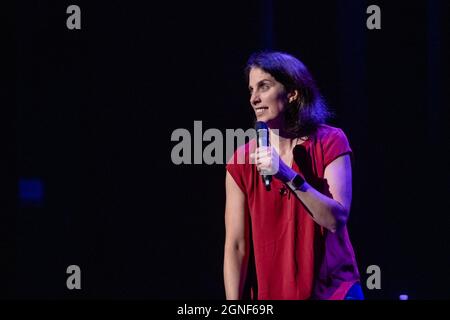 AUSTIN, TEXAS - SEPTEMBRE 24 : Erin Foley se produit sur scène lors du Moontower Comedy Festival le 24 septembre 2021 à Austin, Texas.(photo de Maggie Boyd/SipaUSA) crédit : SIPA USA/Alay Live News Banque D'Images