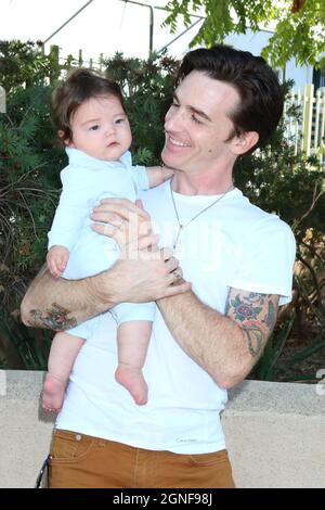 Avalon, États-Unis. 24 septembre 2021. LOS ANGELES - SEP 24 : Drake Bell, fils au Catalina film Festival 2021 - Happy/Sad Short Block à l'hôtel de ville d'Avalon le 24 septembre 2021 à Avalon, CA (photo par Katrina Jordan/Sipa USA) crédit : SIPA USA/Alay Live News Banque D'Images