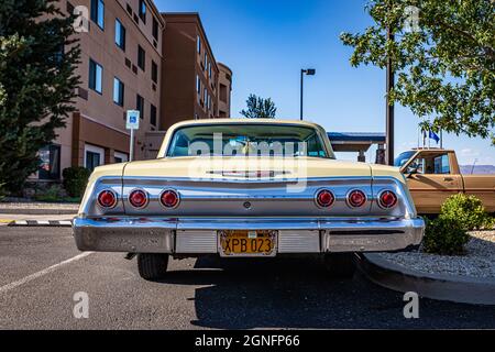 Carson City, NV - le 3 août 2021 : coupé à toit rigide Impala 1962 de Chevrolet à un salon automobile local. Banque D'Images