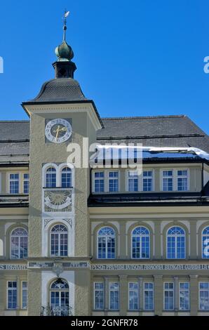 SUISSE, CANTON DE GRAUBUNDEN, ZONE D'OBER ENGADIN, STATION DE SKI DE SAINT MORITZ, UNE FAÇADE Banque D'Images