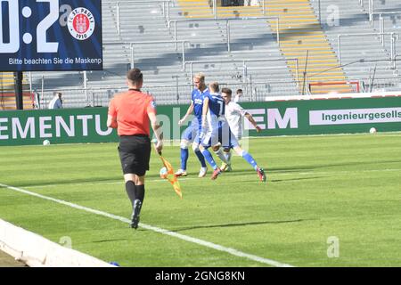 Le KSC perd contre le FC St pauli le 25 septembre 2021 à Wildparkstadion karlsruhe deuxième club de ligue karlsruher SC Banque D'Images