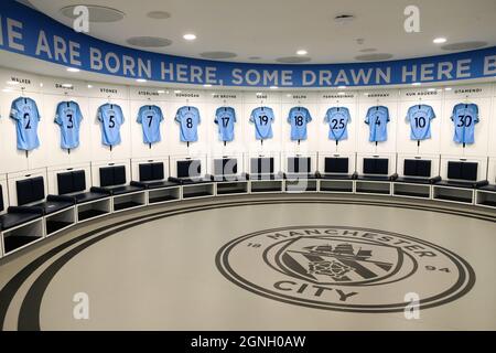 Manchester, Royaume-Uni - octobre 2018 : dans les vestiaires de l'équipe Home au Etihad Stadium, stade de la Premier League anglaise Manchester City Banque D'Images