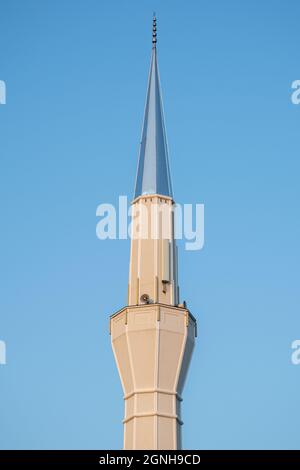 Gros plan vertical sur le sommet du monument des héros, Indonésie Banque D'Images