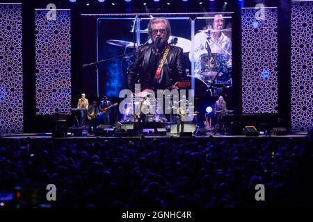 Alpharetta, Etats-Unis. 24 septembre 2021. Hall and Oates se présente à Ameris Bank Amphitatre le 24 septembre 2021 à Alpharetta, en Géorgie. Crédit: Sanjeev Singhal/l'accès photo crédit: L'accès photo/Alamy Live News Banque D'Images