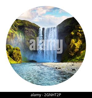 Icône ronde de la nature avec paysage. Scène estivale incroyable avec la cascade de Skogafoss. Matin ensoleillé sur la rivière Skoga, au sud de l'Islande, en Europe. Photo Banque D'Images