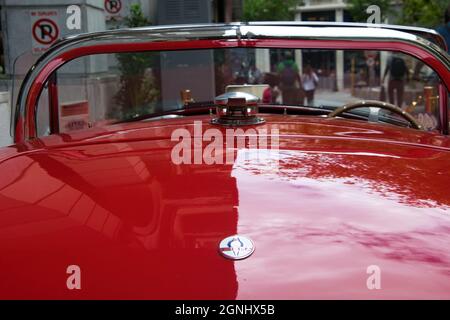 Shelby Cobra le mythe .Red 1965 Shelby Cobra,Shelby 427 Cobra 1965.designed par Carroll Shelby pour faire face aux voitures Ferrari.Voici nous la voyons à Athènes Banque D'Images