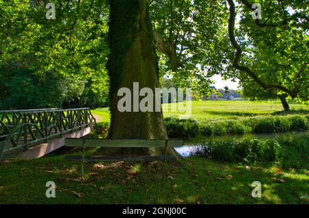 Le château de Chantilly et son magnifique parc dans le Val d'Oise en France Banque D'Images