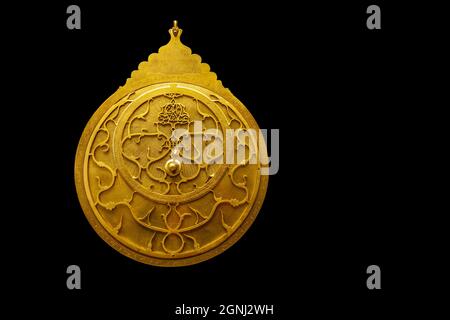 Astrolabe, un instrument utilisé pour faire des mesures astronomiques, typiquement des altitudes des corps célestes, et dans la navigation pour calculer la latitude Banque D'Images