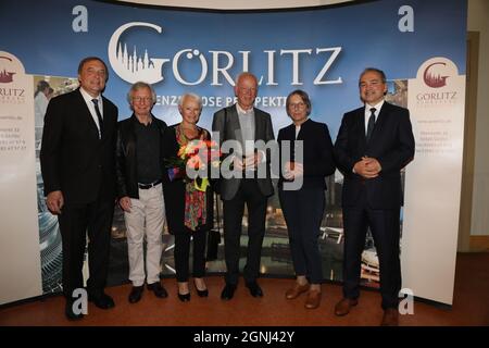 Der Förderkreis des Naturkundemuseums Görlitz vergibt den 11. Görlitzer Meridian Naturfilmpreis an die Naturfilmproduzenten Heinz und Ingrid von Matth Banque D'Images