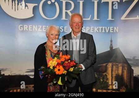 Der Förderkreis des Naturkundemuseums Görlitz vergibt den 11. Görlitzer Meridian Naturfilmpreis an die Naturfilmproduzenten Heinz und Ingrid von Matth Banque D'Images