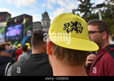 L'illustration montre les fans de cyclisme avant le début de la course sur route d'élite hommes des Championnats du monde UCI Cyclisme sur route Flandre 2021, 268 3 km Banque D'Images