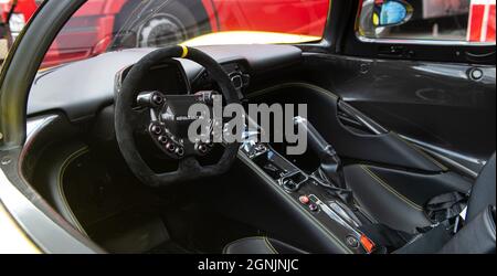 Vallelunga, italie 19 septembre 2021 ACI Racing Weekend. Intérieur, cockpit et volant de la voiture Dallara GT Banque D'Images