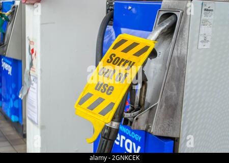 DENHAM, ANGLETERRE - 25 septembre 2021 : pompe à carburant hors service en raison de la crise de pénurie de carburant Banque D'Images