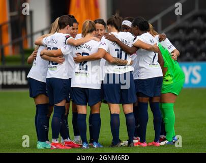 Londres, Royaume-Uni. 26 septembre 2021. Spirs Women avant le match de la FAWSL entre Tottenham Hotspur Women et Reading Women à The Hive, Londres, Angleterre, le 26 septembre 2021. Photo par Andrew Aleksiejczuk/Prime Media Images. Crédit : Prime Media Images/Alamy Live News Banque D'Images