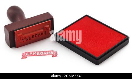 Texte approuvé avec tampon en caoutchouc sur fond blanc Banque D'Images