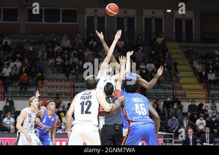 Italie, Casale 26 septembre 2021 Premier match du championnat italien de basket-ball A1 Bertram Derthona Panier Tortona vs Nutribullet Trévise. (77-92) Banque D'Images