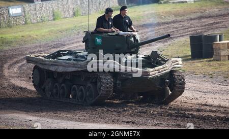 Valentine DD D-Day Training Tank, Bovington Tank Museum, Dorset, Angleterre Banque D'Images