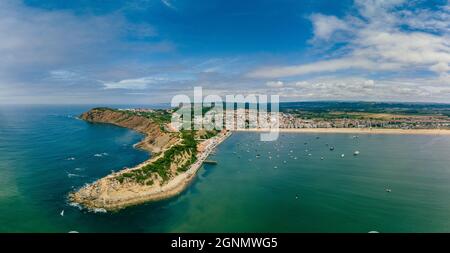 Vue aérienne sur le village et la baie de São Martinho do Porto, à l'ouest du Portugal Banque D'Images