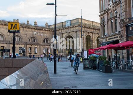 Ouverte en août 1850, la gare centrale de Newcastle se trouve sur Neville Street, dans le centre-ville. Desservie par la ligne principale Nord-est, cette station est reliée à Banque D'Images