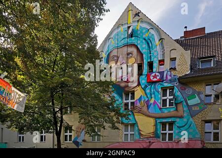 Kiefernstrasse, route résidentielle de la culture alternative avec art de rue sur les revêtements, Allemagne, Rhénanie-du-Nord-Westphalie, Basse-Rhin, Banque D'Images