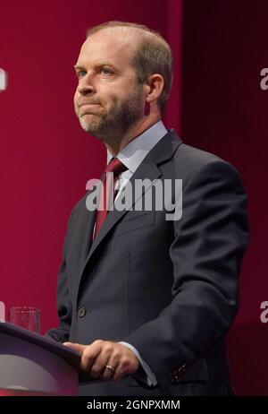 Le secrétaire au travail fantôme et aux pensions Jonathan Reynolds lors de son discours à la conférence du Parti travailliste au Brighton Centre. Date de la photo: Lundi 27 septembre 2021. Banque D'Images