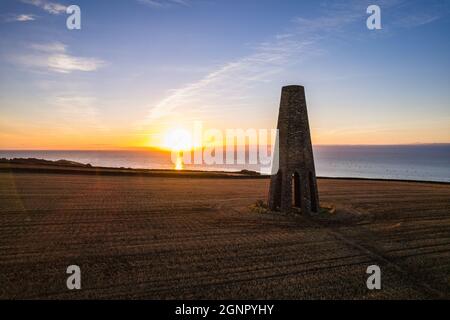 Lever de soleil au-dessus du jour d'un drone, Kingswear, Devon, Angleterre, Europe Banque D'Images