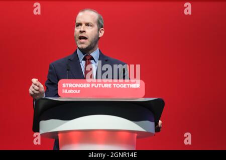 Brighton, Royaume-Uni. 27 septembre 2021. Brighton, Royaume-Uni. Lundi 27 septembre 2021. Jonathan Reynolds Shadow Secrétaire d'État au travail et aux pensions prend la parole à la conférence. Crédit de la Conférence du Parti du travail 2021 : Julie Edwards/Alay Live News Banque D'Images