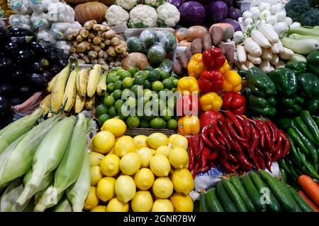 Fruits frais et marché des légumes. Dubaï. Émirats arabes Unis. Banque D'Images