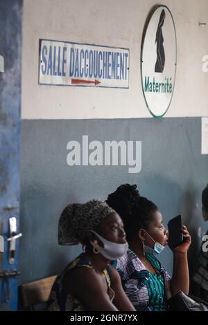 Hôpital africain. Maternité. Bénin. Banque D'Images