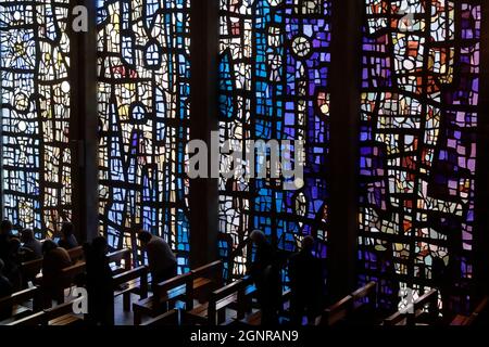 Église notre Dame de Plaimpalais. Masse catholique. France. Banque D'Images