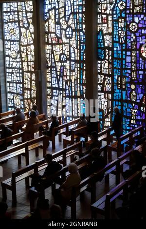 Église notre Dame de Plaimpalais. Masse catholique. France. Banque D'Images