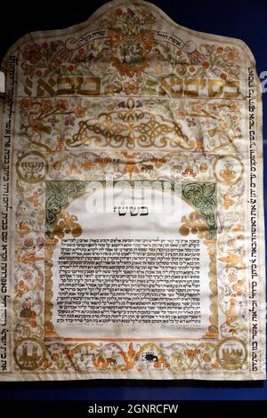 Musée Carlo et Vera Wagner de la communauté juive à Trieste. Kettubah (contrat de mariage) produit à Gradisca en 1774. Trieste. Italie. Banque D'Images