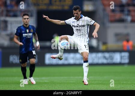 Remo Freuler d'Atalanta BC en action pendant la série Un match entre FC Internazionale et Atalanta BC. Banque D'Images