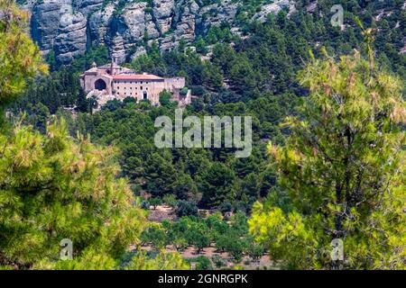 Paysage autour du couvent de la mare de Deus dels anges ou du couvent de San Salvador de la mère de Dieu des Anges Horta de Sant Joan Tarragone Catal Banque D'Images