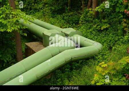 Un pipeline de chauffage urbain à Francfort. Banque D'Images