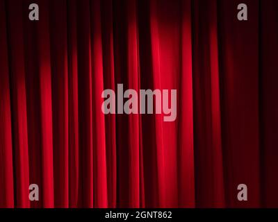 Rideau de théâtre rouge sur une scène, texture, textile velours rouge - 3 Banque D'Images