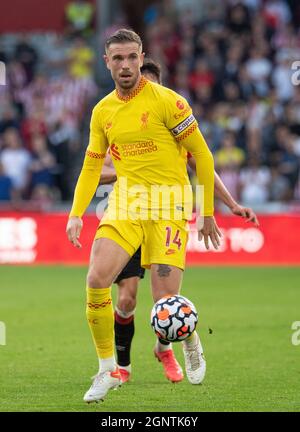 Brentford, Royaume-Uni. 25 septembre 2021. Liverpool Jordan Henderson lors du match de la Premier League entre Brentford et Liverpool au stade communautaire de Brentford, Brentford, Angleterre, le 25 septembre 2021. Photo par Andrew Aleksiejczuk/images de premier média. Crédit : Prime Media Images/Alamy Live News Banque D'Images