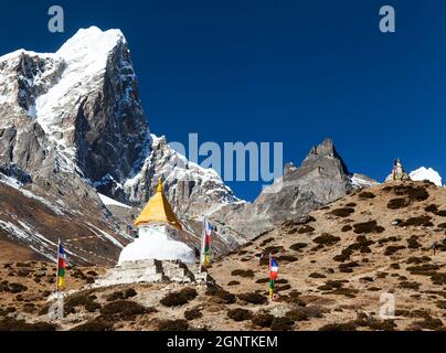 Tabuche Peak et stupa sur le chemin du camp de base de l'Everest Banque D'Images