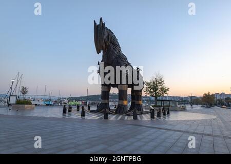 Cheval de Troie à Canakkale, Turquie. Le cheval de Troie en bois est un monument situé sur le front de mer dans la ville de Canakkale Banque D'Images