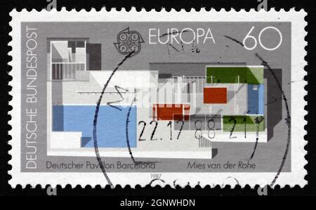 ALLEMAGNE - VERS 1987 : un timbre imprimé en Allemagne présente le Pavillon allemand, conçu par Ludwig Mies van der Rohe, 1928 World’s Fair, Barcelone, vers Banque D'Images