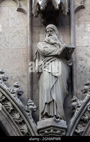 Statue de Saint, l'église votive (Votivkirche) à Vienne, Autriche Banque D'Images