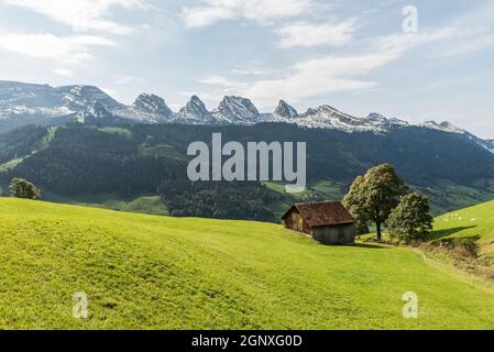 La chaîne de montagnes Churfirsten, vue de Unterwasser, canton de Saint-Gall, Suisse Banque D'Images