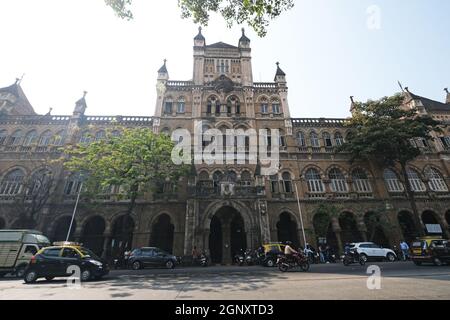 L'époque coloniale Elphinstone College à Mahatma Gandhi Road, Kala Ghoda, fort, Mumbai, Inde Banque D'Images