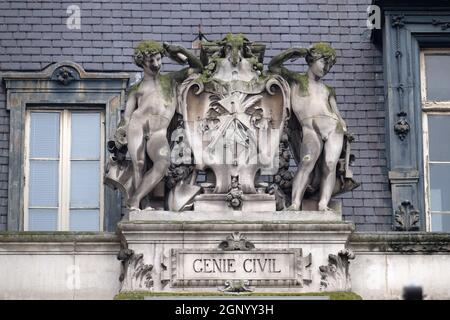 Écusson représentant le génie civil, à l'arrière de l'Hôtel de Ville, Hôtel de Ville, à Paris, France Banque D'Images