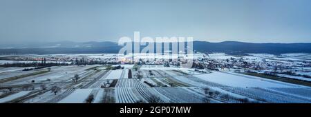 Village de Schützen dans Burgenland Panorama avec neige Banque D'Images